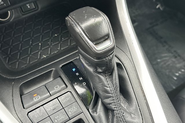 Certified 2022 Toyota RAV4 XLE Premium AWD/4WD image 26