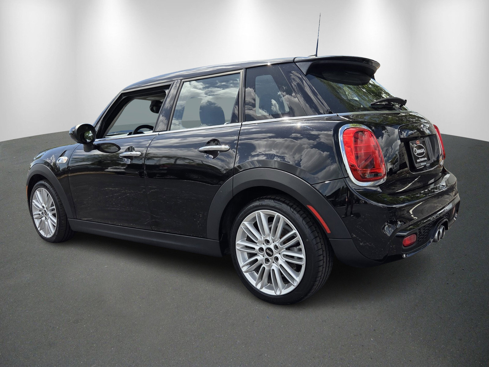 Used 2021 MINI Cooper S w/ 6.5" Touchscreen Package image 5
