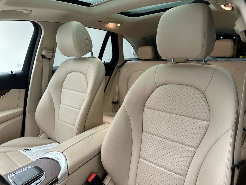Used 2022 Mercedes-Benz GLC 300 4MATIC image 22