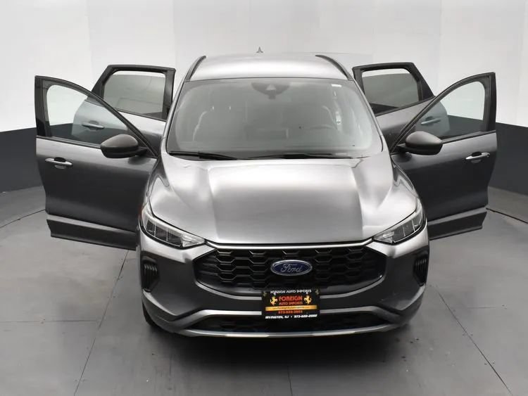 Used 2024 Ford Escape ST-Line FWD image 10