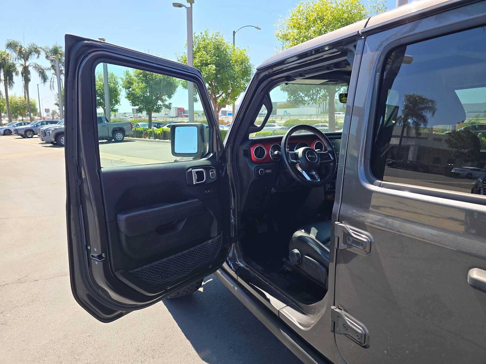 Used 2018 Jeep Wrangler Unlimited Rubicon AWD/4WD image 19
