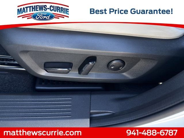 Used 2023 Nissan Rogue SV w/ SV Premium B Package image 10
