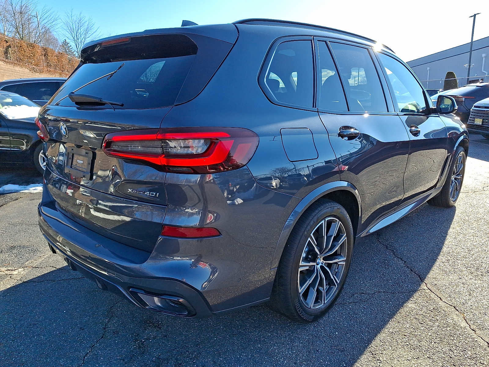 Used 2022 BMW X5 xDrive40i w/ M Sport Package image 4