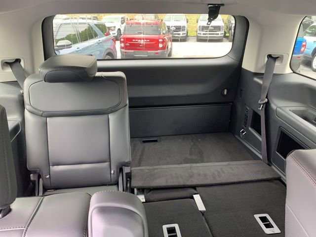 New 2025 Ford Expedition Active RWD image 15