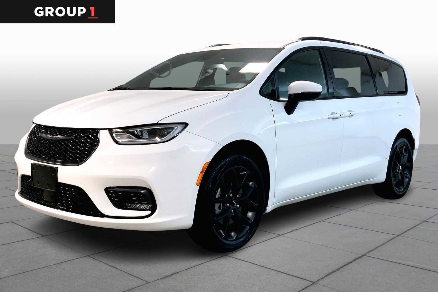 Used 2023 Chrysler Pacifica Touring-L w/ S Appearance Package image 1