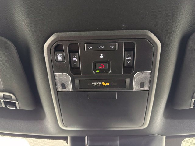 Used 2025 Toyota Tundra Limited AWD/4WD image 14