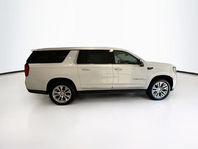 Used 2021 GMC Yukon XL Denali w/ Denali Ultimate Package AWD/4WD image 7