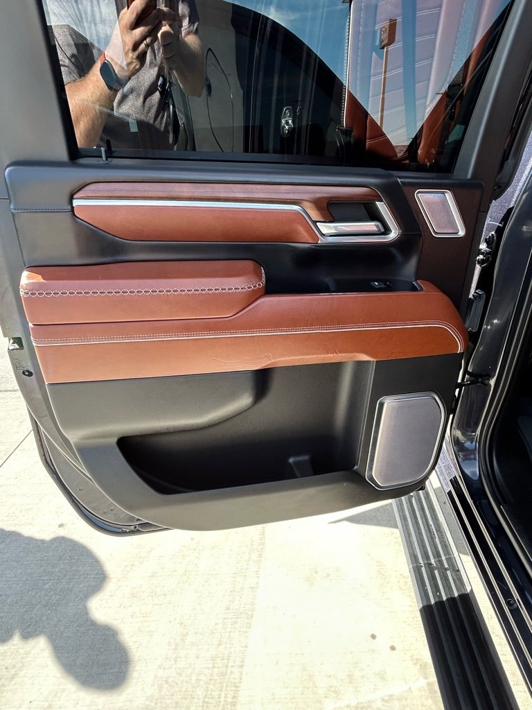 Used 2024 GMC Sierra 2500 Denali Ultimate image 12