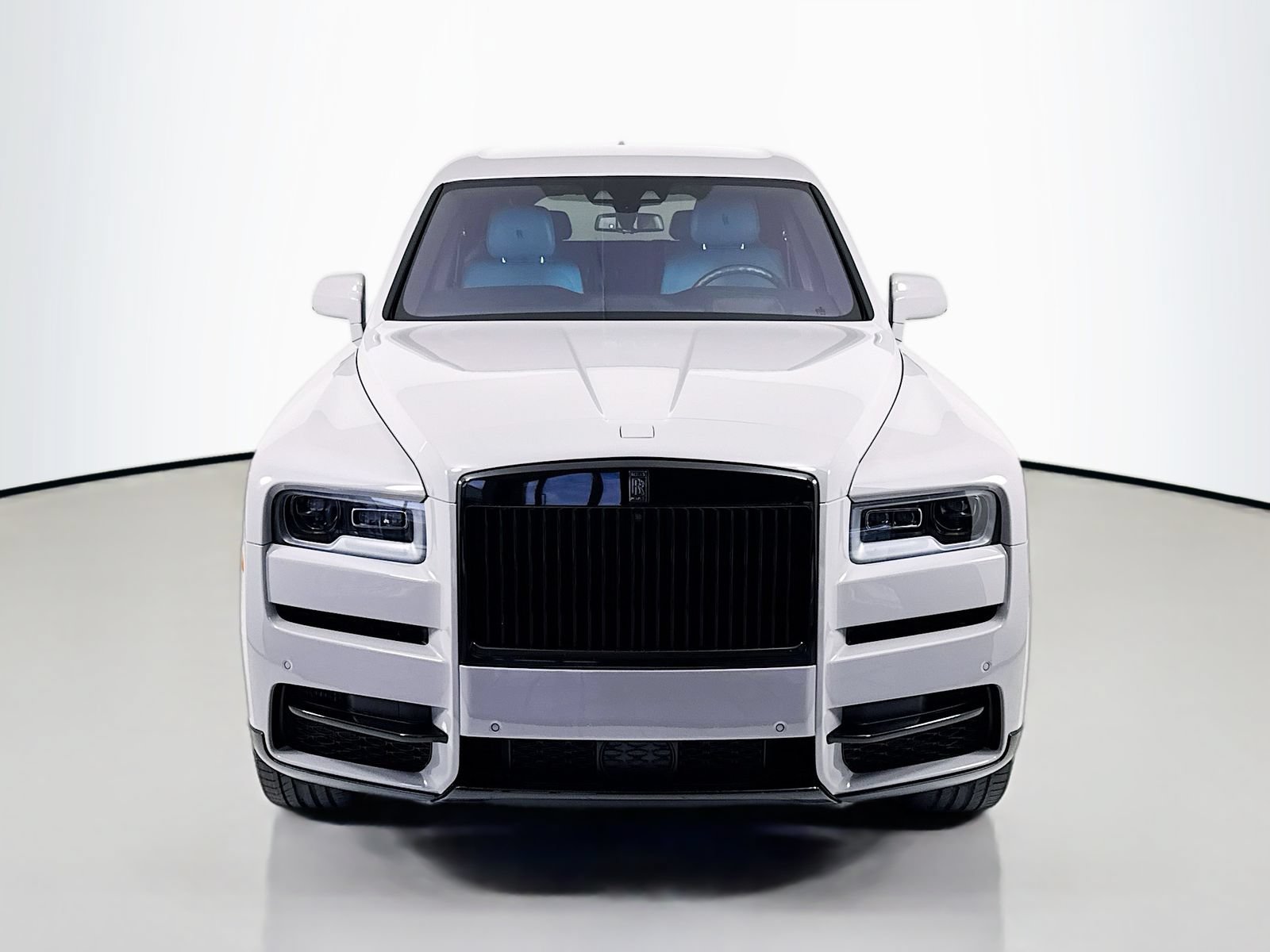 Certified 2022 Rolls-Royce Cullinan w/ Dark Exterior Package AWD/4WD image 2