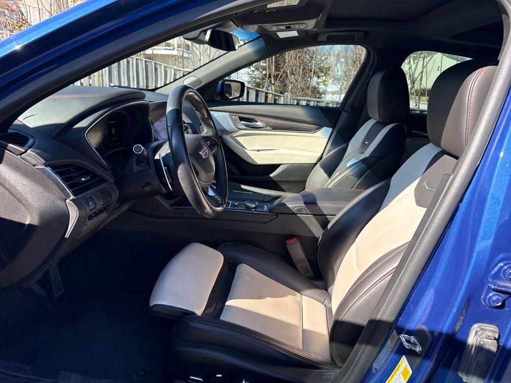 Certified 2023 Cadillac CT5 V w/ Premium Package image 3