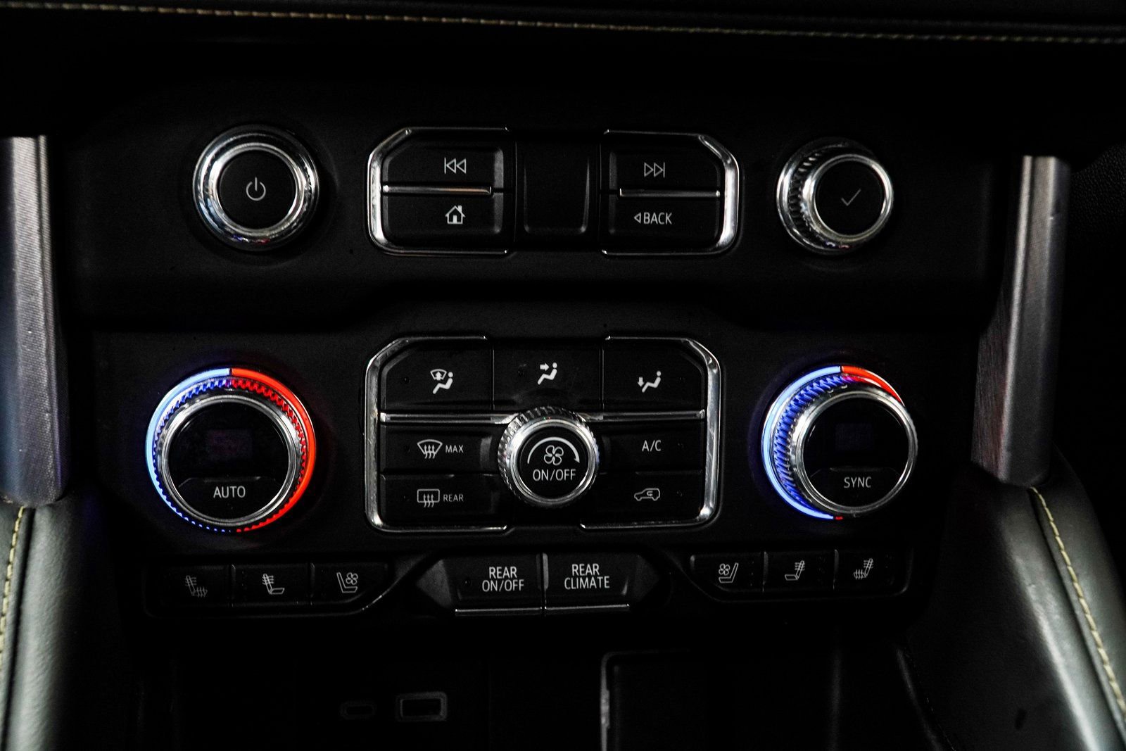 Used 2023 GMC Yukon SLT image 21