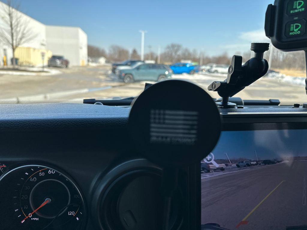 Used 2022 Jeep Gladiator Sport image 19