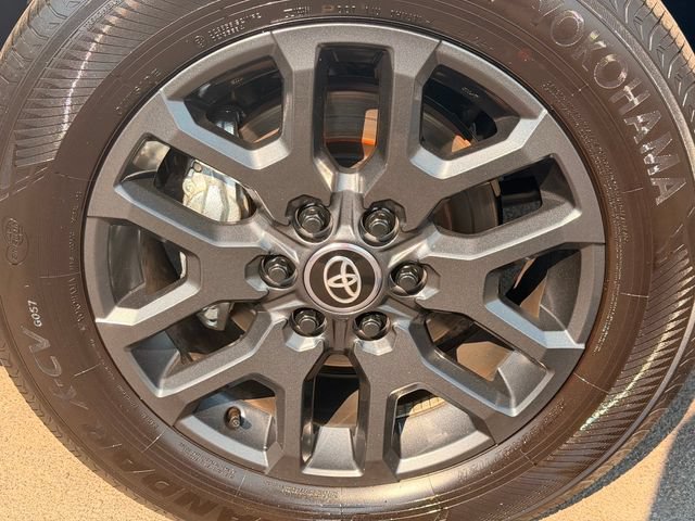 Used 2025 Toyota Sequoia Platinum AWD/4WD image 12