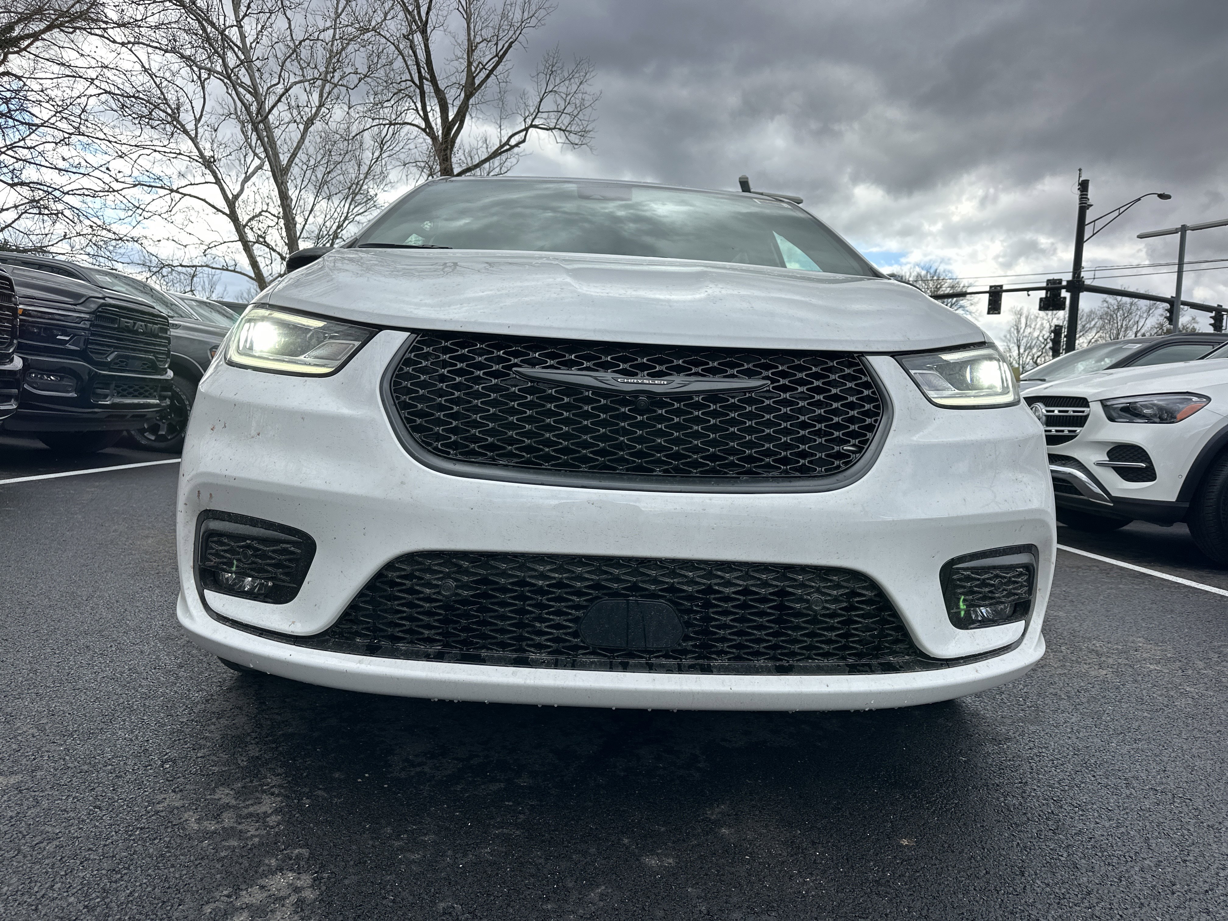 New 2026 Chrysler Pacifica Limited w/ S Appearance Package FWD image 22