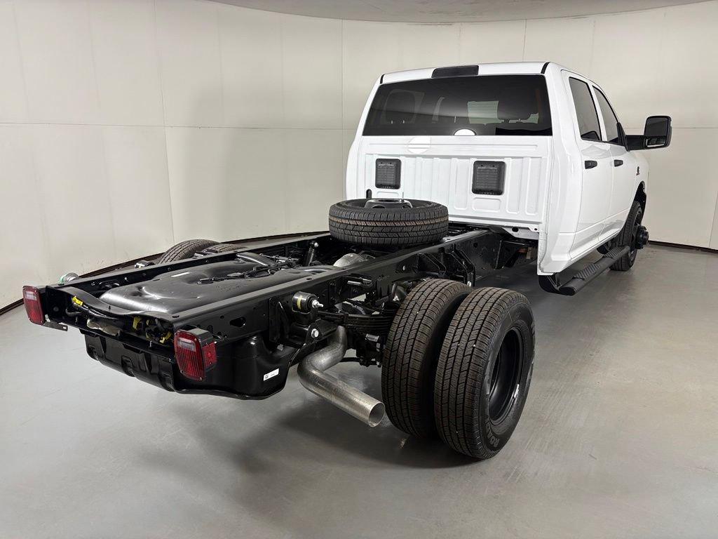 New 2026 RAM 3500 Tradesman AWD/4WD image 8