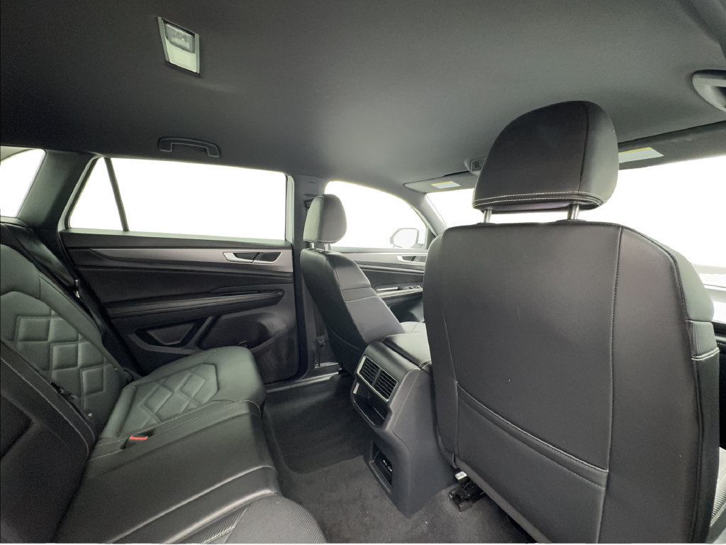 Used 2024 Volkswagen Atlas Cross Sport SE FWD image 29