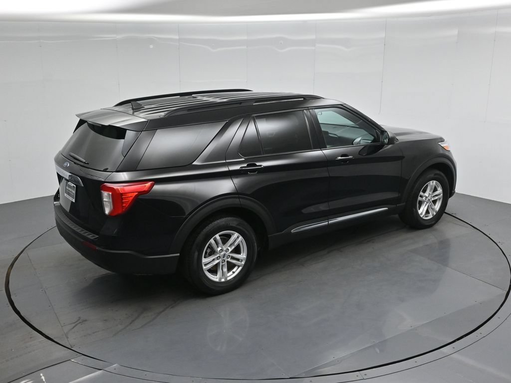 Certified 2023 Ford Explorer XLT RWD image 41