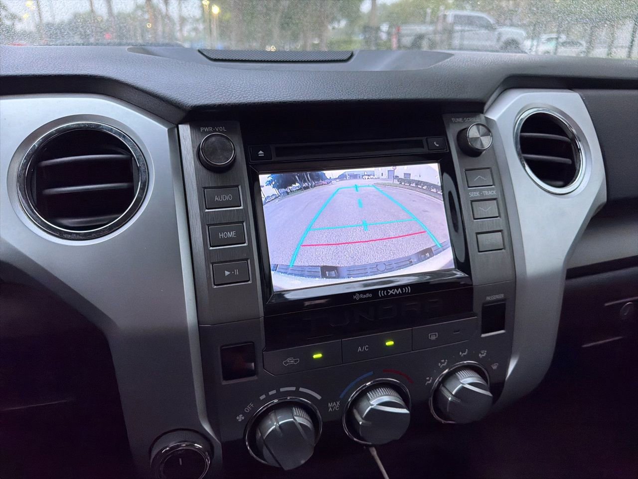 Used 2014 Toyota Tundra SR5 w/ SR5 Upgrade Package AWD/4WD image 11