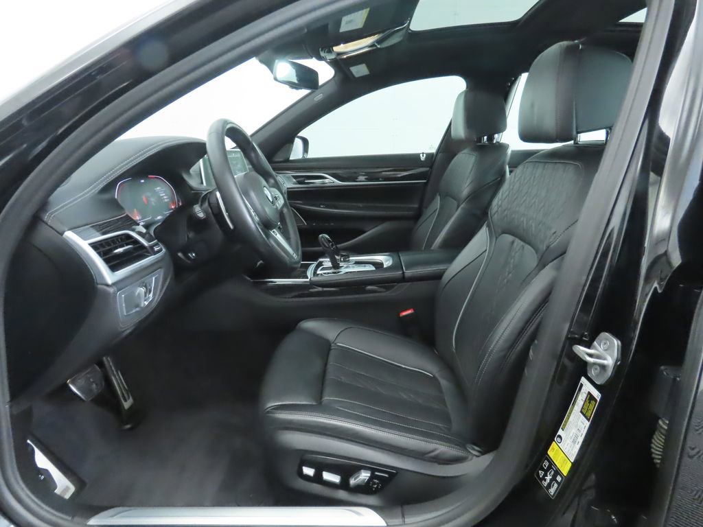 Used 2022 BMW 750i xDrive w/ Executive Package image 20