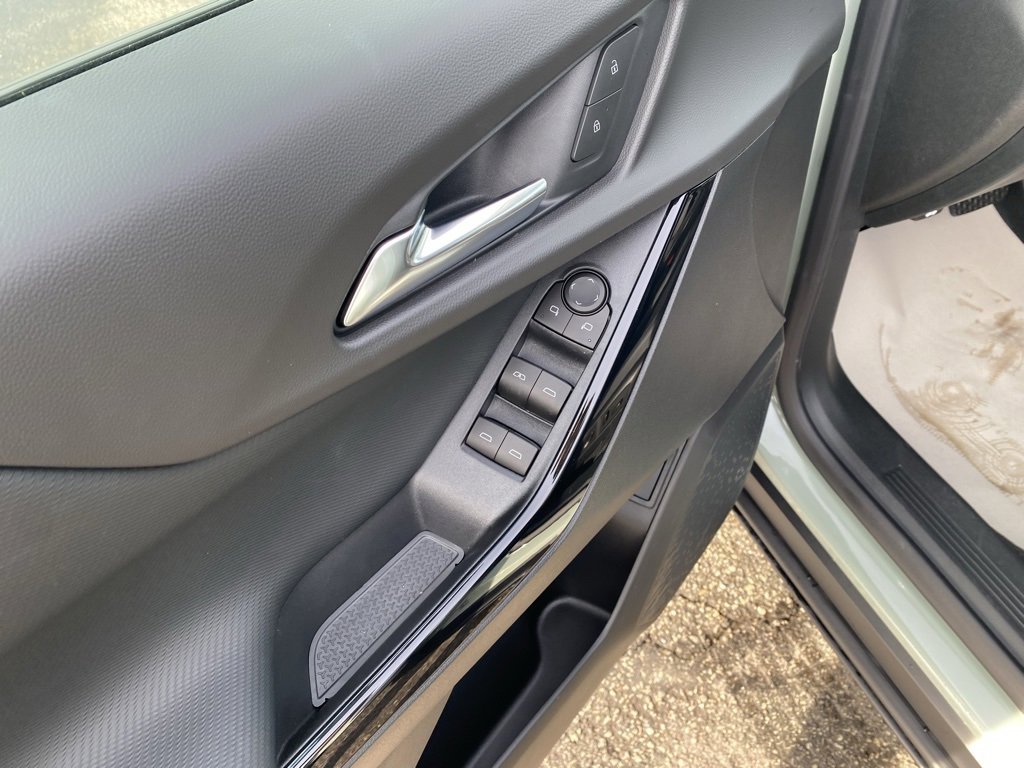 New 2026 Chevrolet Equinox LT w/ Convenience Package II image 10