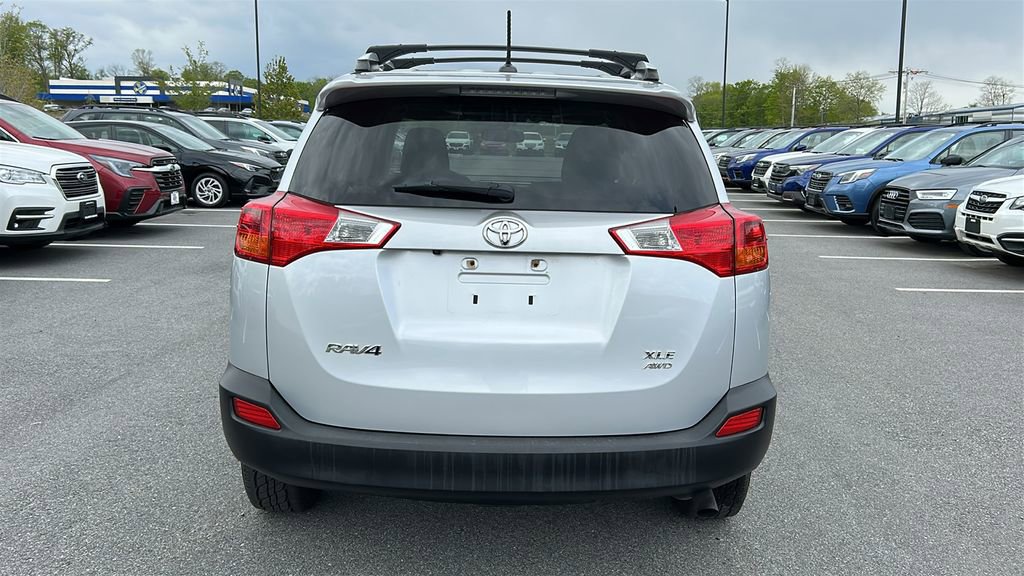 Used 2015 Toyota RAV4 XLE AWD/4WD image 5