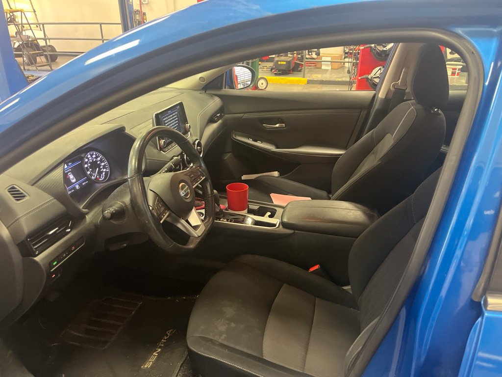 Used 2023 Nissan Sentra SV w/ All-Weather Package FWD image 4