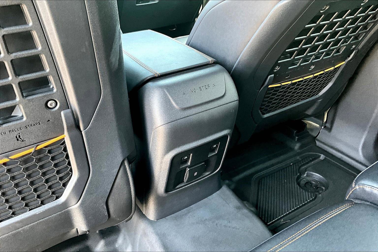 Used 2024 Ford Bronco Badlands image 16