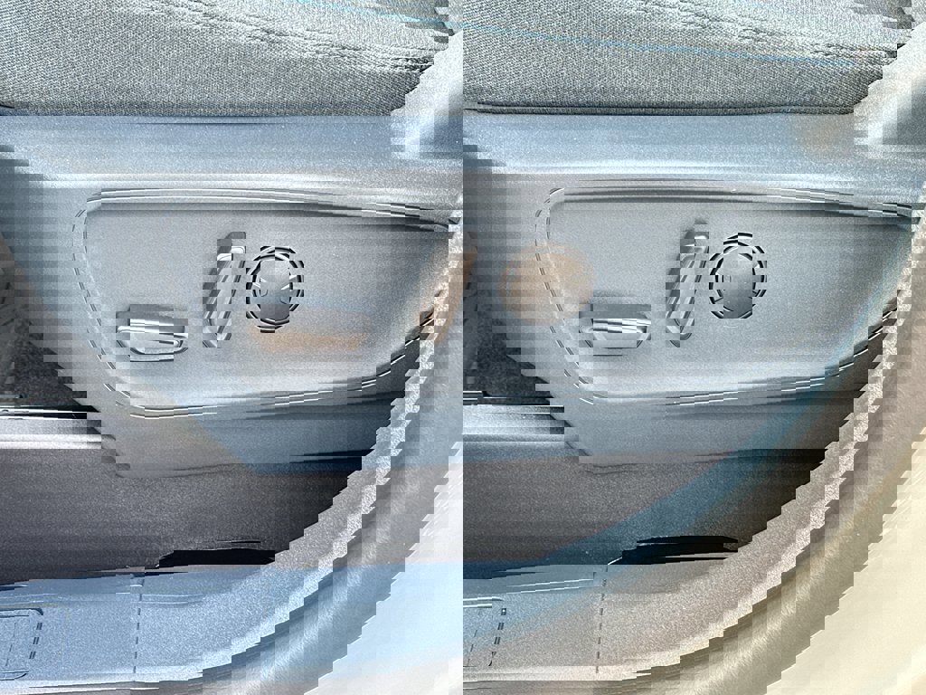 New 2025 Ford Maverick XLT w/ XLT Luxury Package image 29