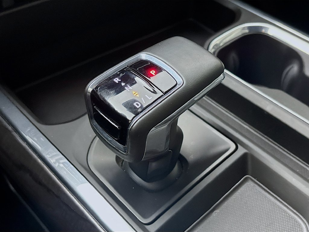 Used 2024 Chevrolet Silverado 1500 LTZ AWD/4WD image 17