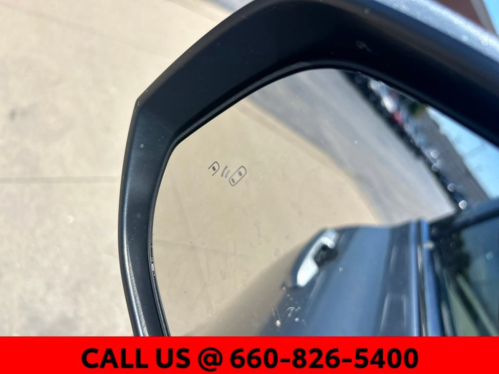 Used 2020 Toyota Highlander XLE AWD/4WD image 12