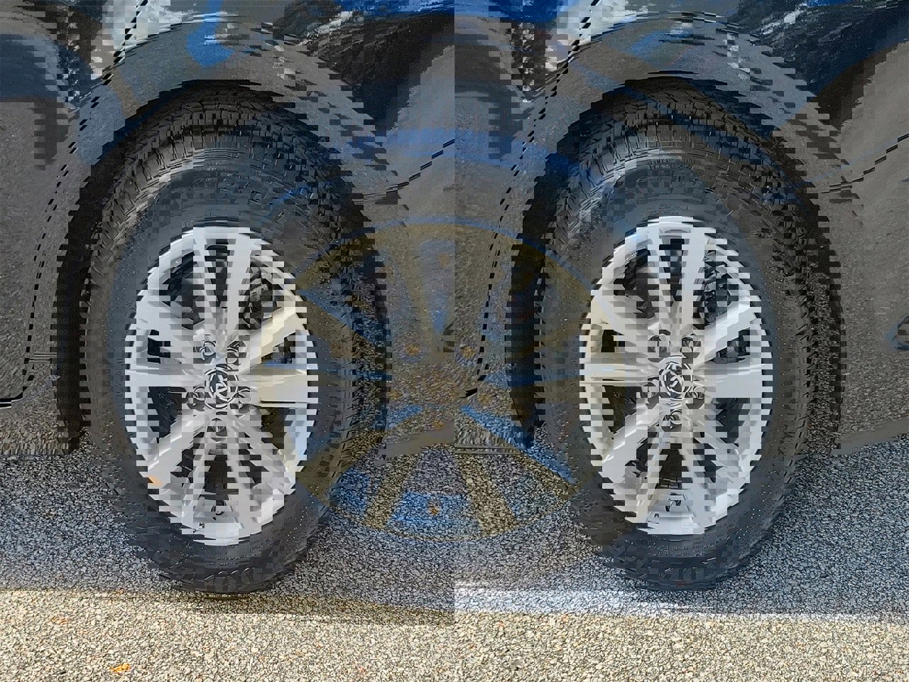 Used 2025 Toyota Camry LE image 5