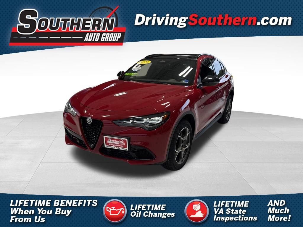 Used 2025 Alfa Romeo Stelvio Sprint w/ Convenience Package