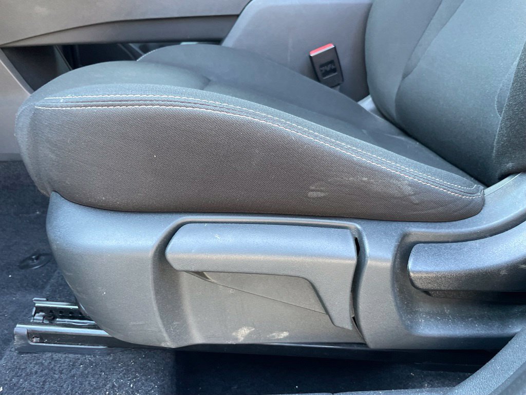 Used 2023 Nissan Rogue S FWD image 11