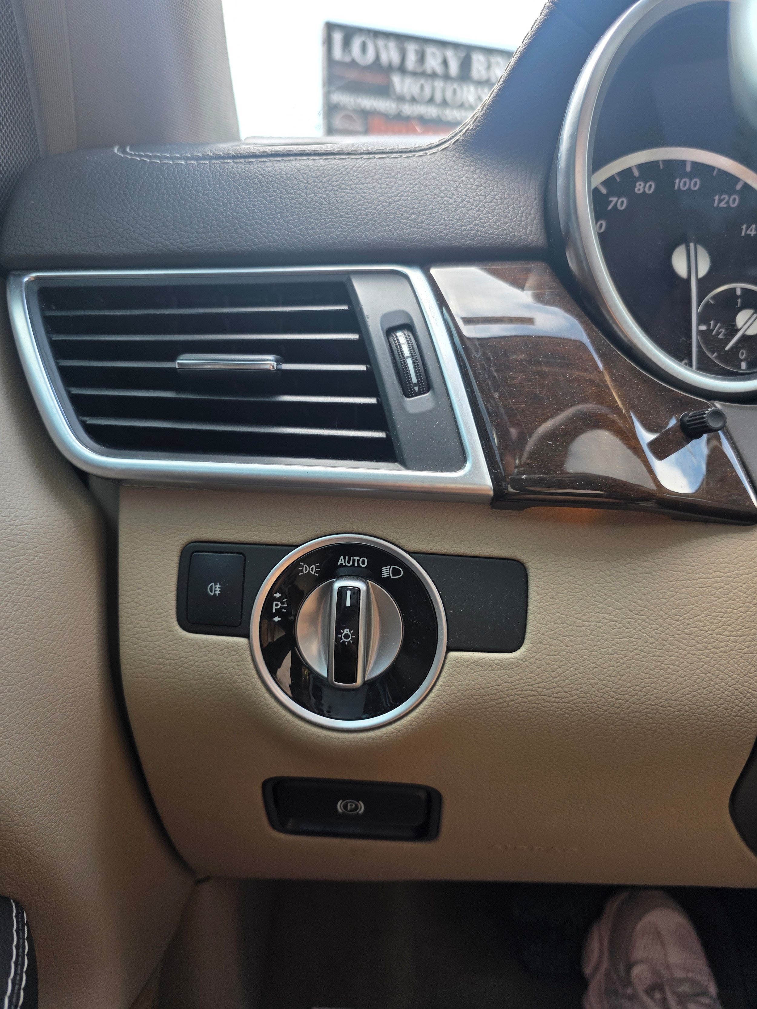 Used 2016 Mercedes-Benz GL 450 4MATIC image 18