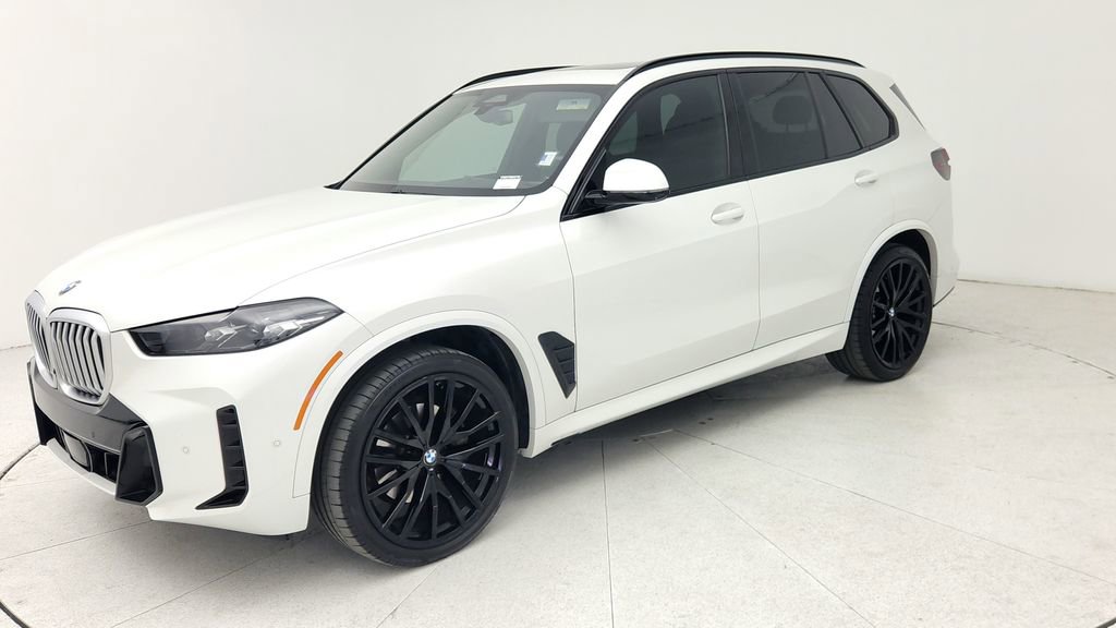 Used 2024 BMW X5 xDrive40i w/ M Sport Package image 4