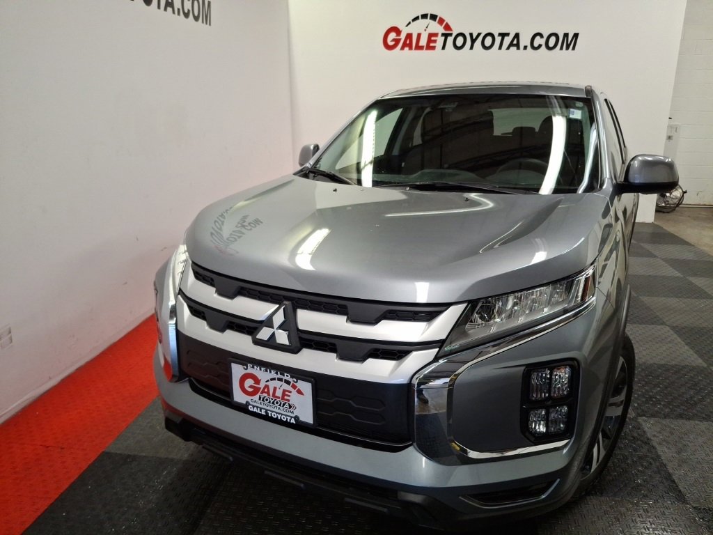 Used 2024 Mitsubishi Outlander Sport ES image 2