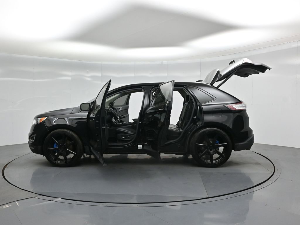 Used 2016 Ford Edge Titanium w/ Equipment Group 301A image 36