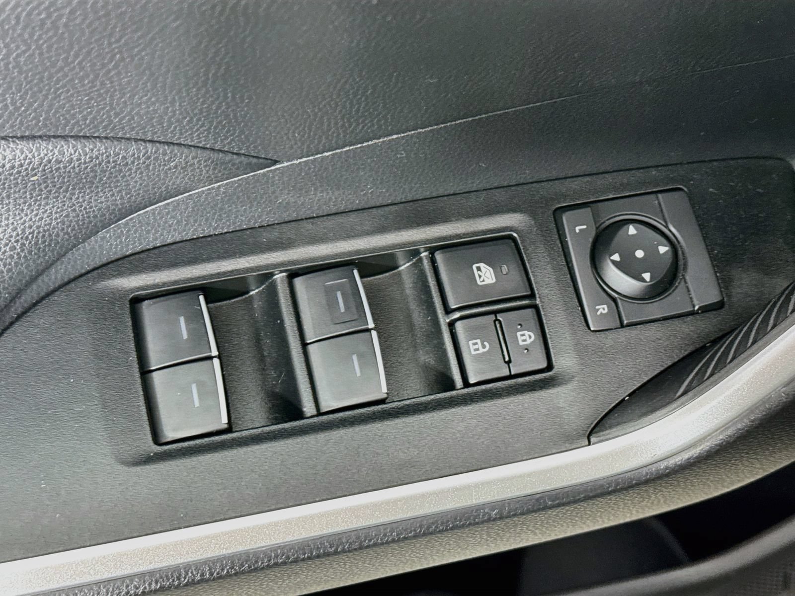 Certified 2025 Toyota RAV4 XLE AWD/4WD image 17