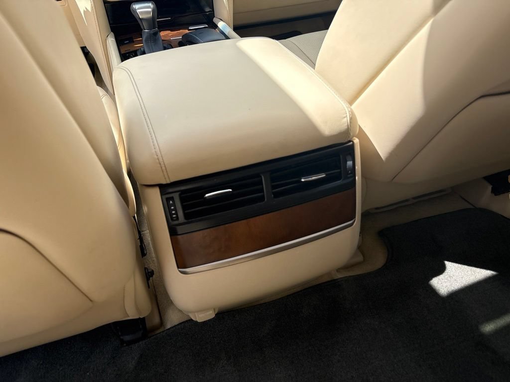 Used 2019 Lexus LX 570 4WD w/ Luxury Package image 16