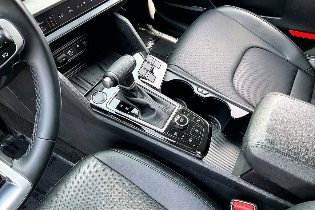 Used 2024 Kia Sportage EX FWD image 13
