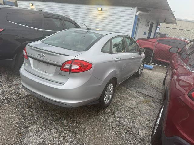 Used 2011 Ford Fiesta SE w/ 203A Rapid Spec Order Code FWD image 3