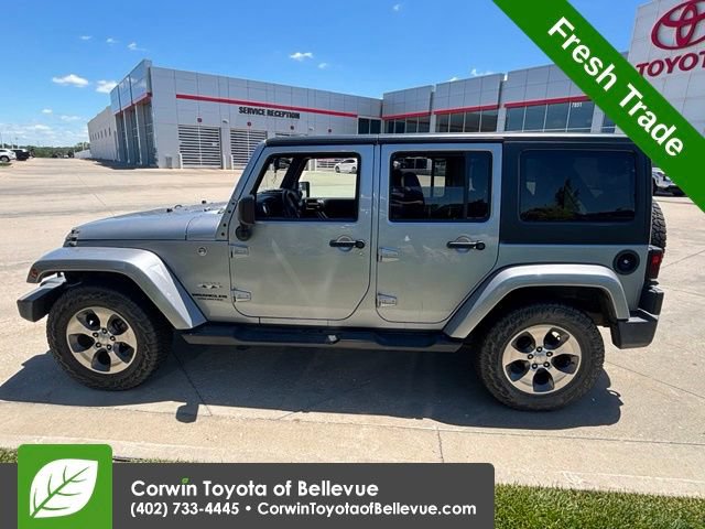 Used 2016 Jeep Wrangler Unlimited Sahara w/ Dual Top Group AWD/4WD image 7
