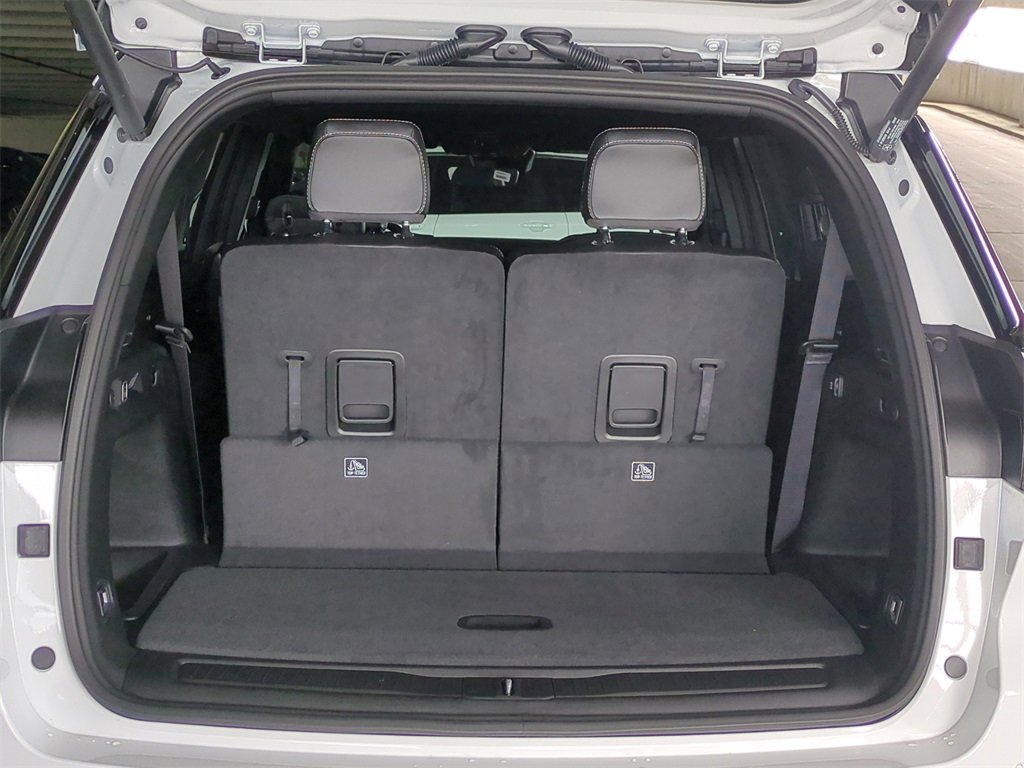 New 2025 Jeep Grand Cherokee L Altitude image 13