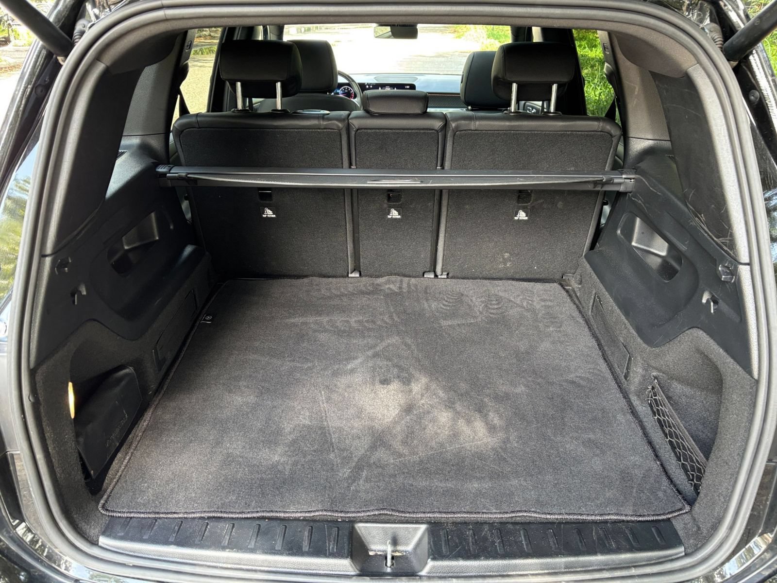 Used 2025 Mercedes-Benz GLB 250 4MATIC image 33