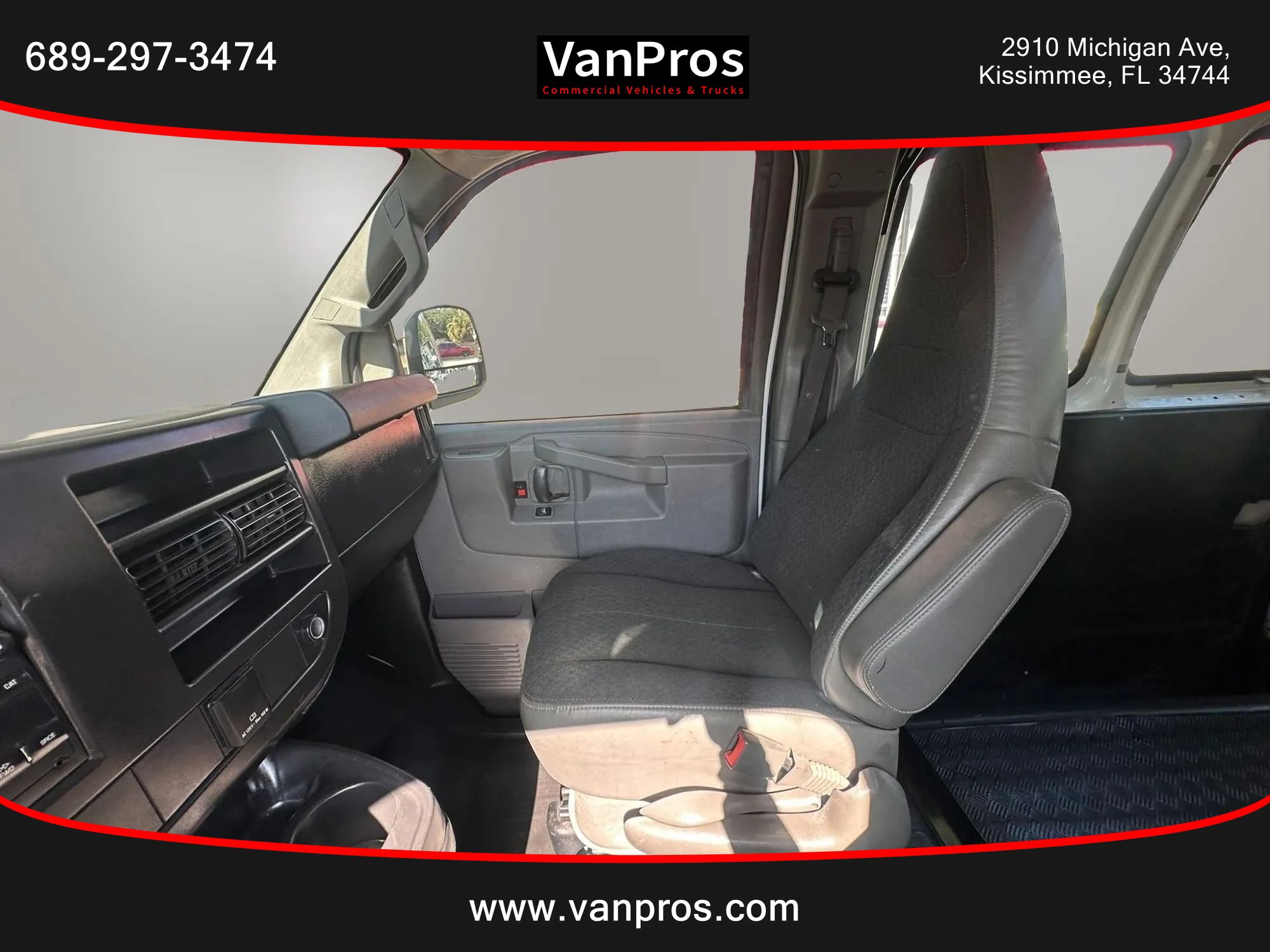 Used 2021 Chevrolet Express 2500 w/ Driver Convenience Package RWD image 11