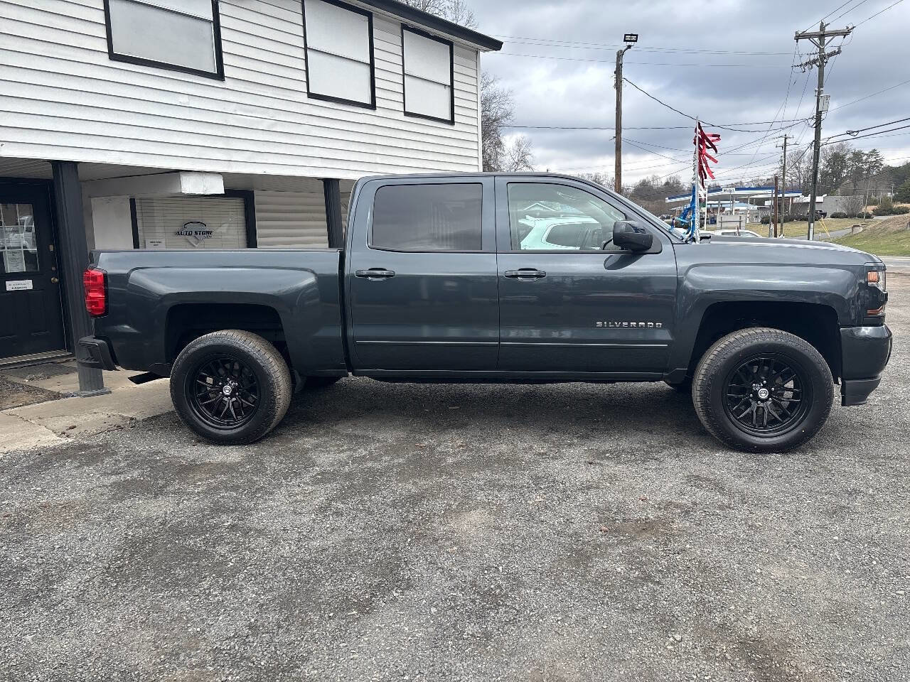 Used 2017 Chevrolet Silverado 1500 LT w/ All Star Edition image 5
