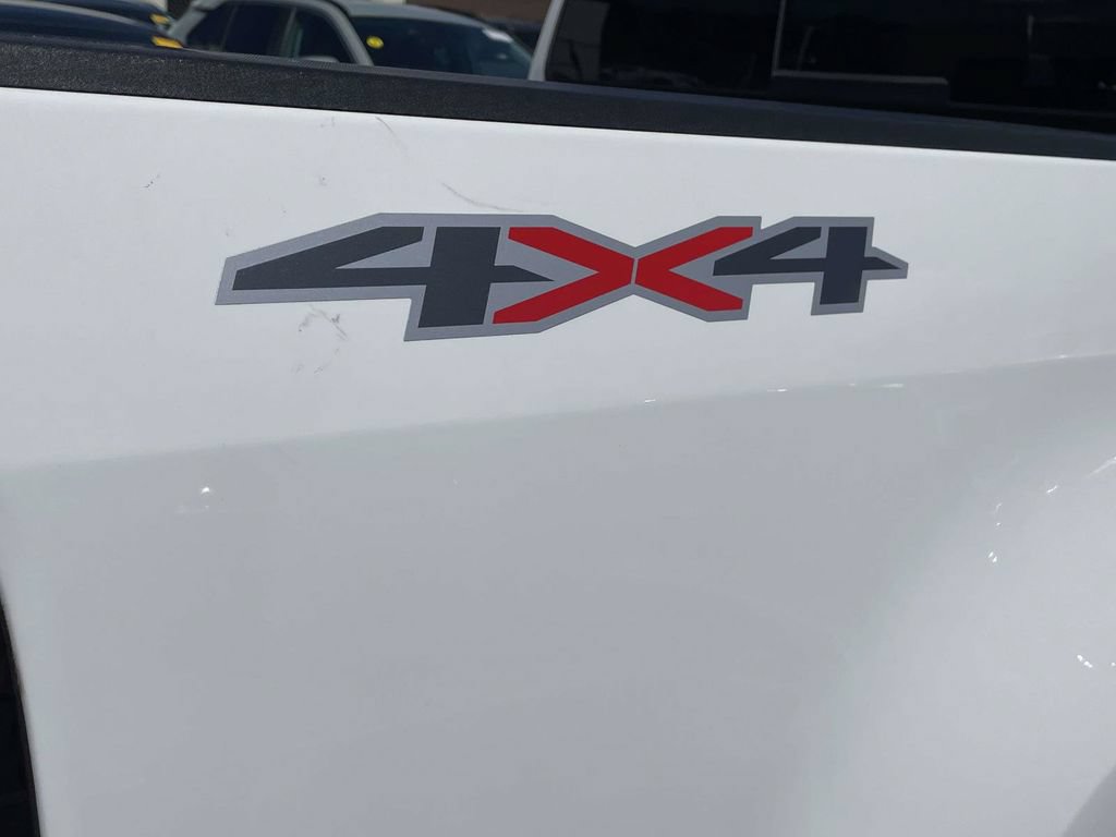 Used 2022 Chevrolet Colorado LT w/ LT Convenience Package AWD/4WD image 10