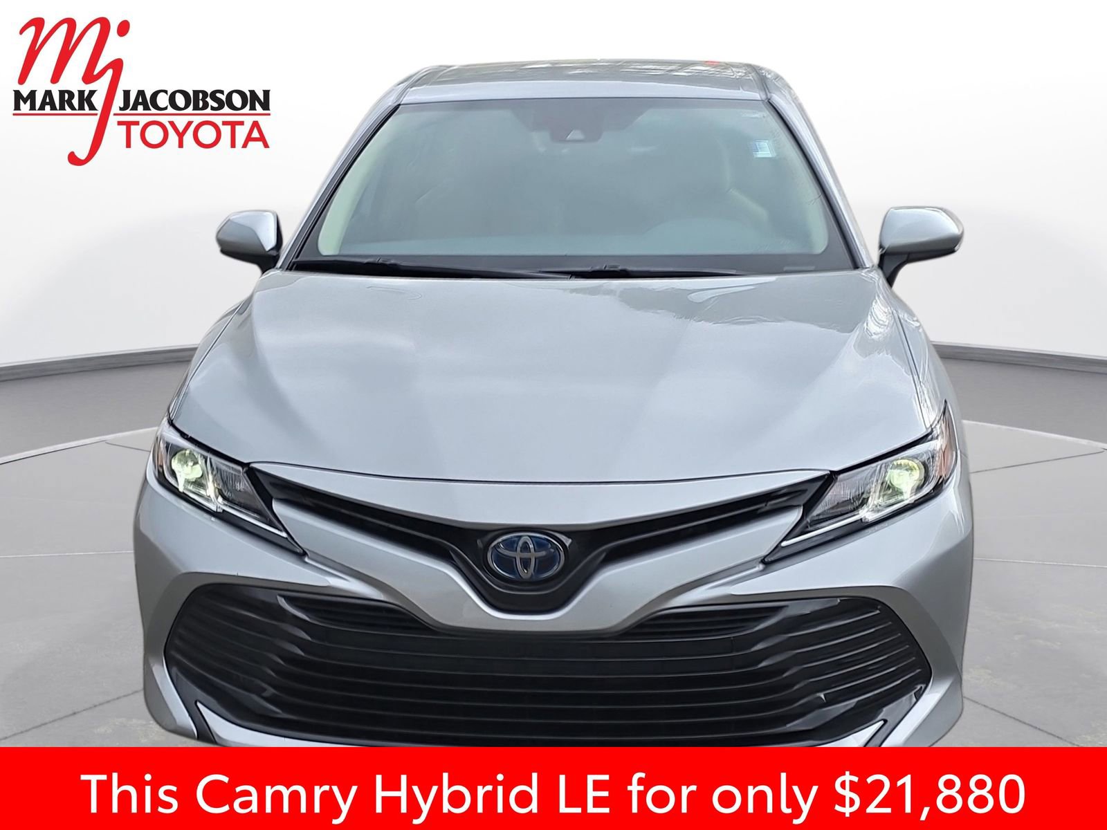 Used 2020 Toyota Camry LE image 3
