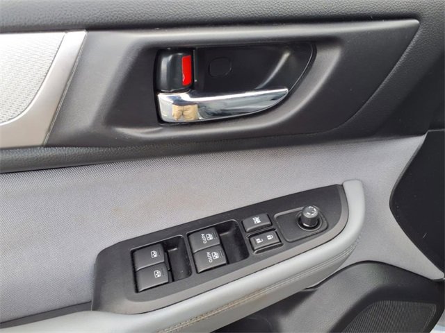 Used 2019 Subaru Outback 2.5i Premium image 11