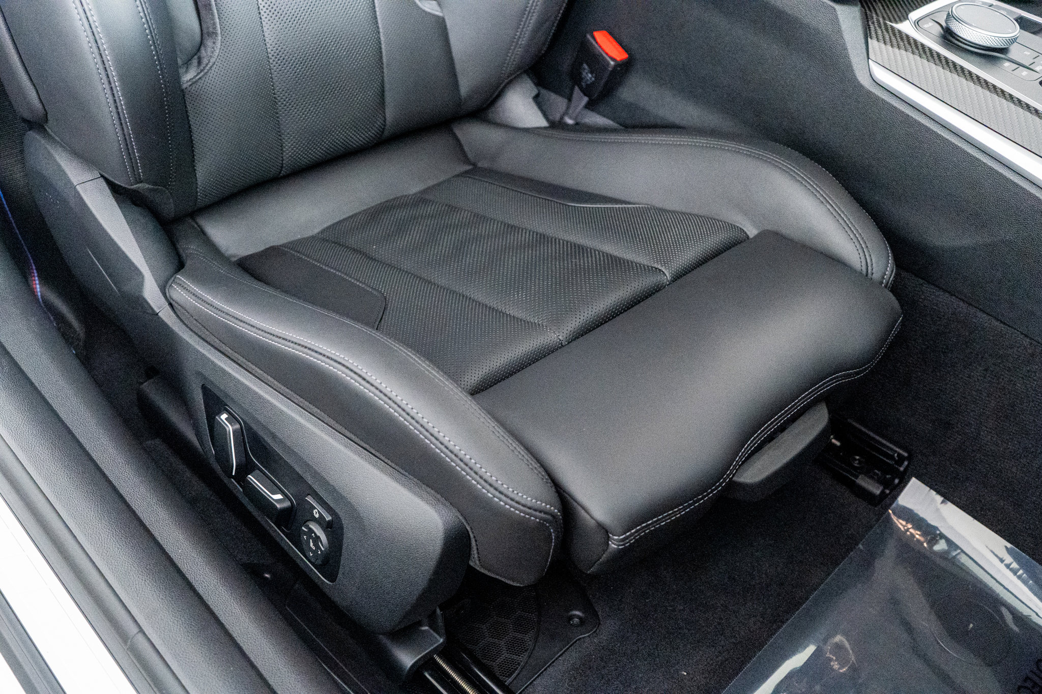 Used 2025 BMW M4 Coupe image 32